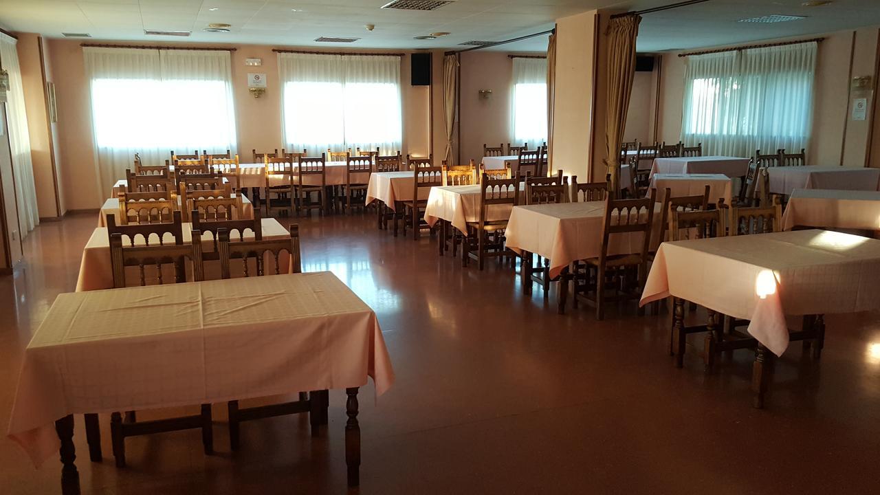 Hotel Reina Isabel Лерида Экстерьер фото
