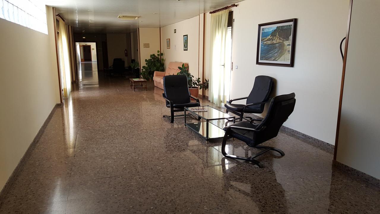 Hotel Reina Isabel Лерида Экстерьер фото